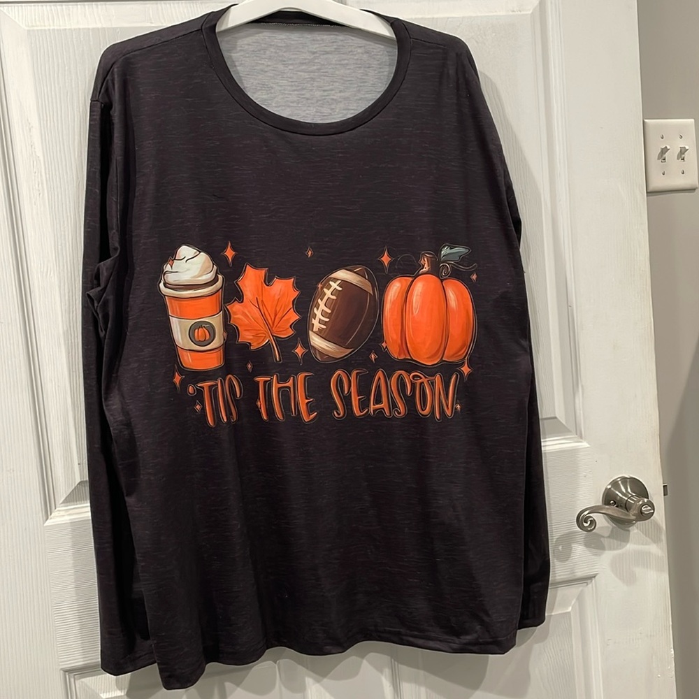 NWOT women’s 4x long sleeve t-shirt with fall design on the front.